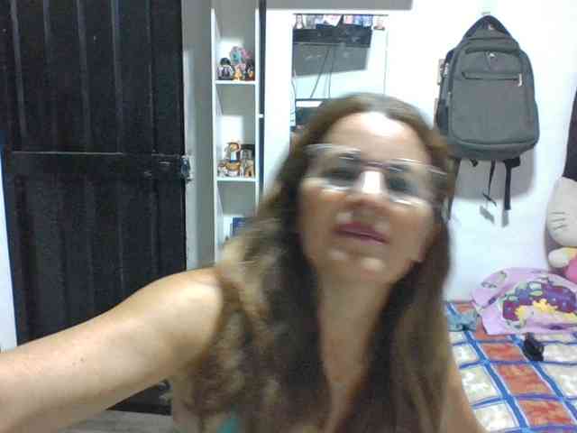 JuanitaWouti webcam