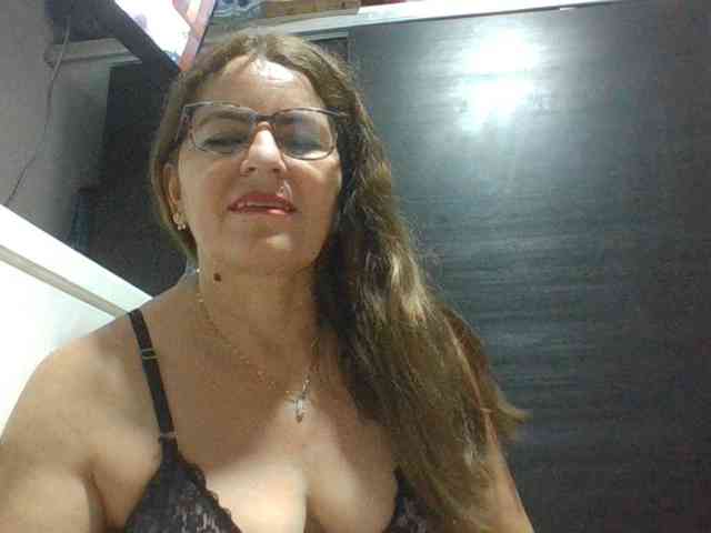 JuanitaWouti webcam