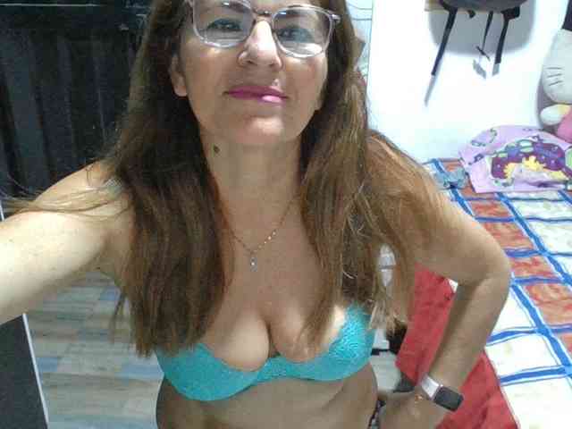 JuanitaWouti webcam