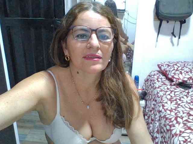 JuanitaWouti webcam