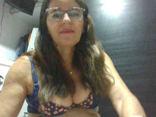 JuanitaWouti webcam