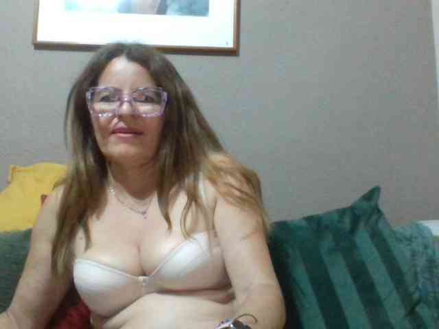 JuanitaWouti webcam