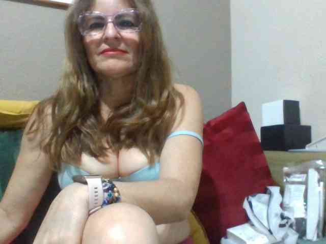 JuanitaWouti webcam
