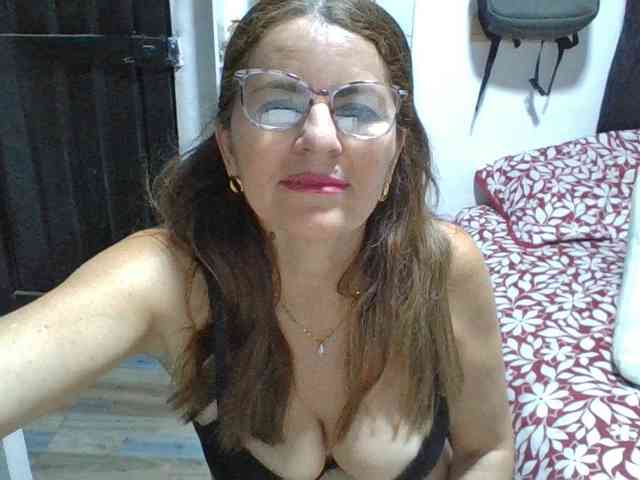 JuanitaWouti webcam