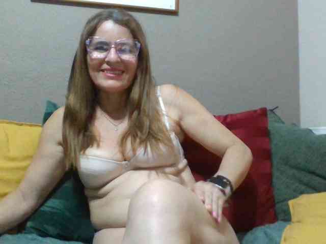 JuanitaWouti webcam