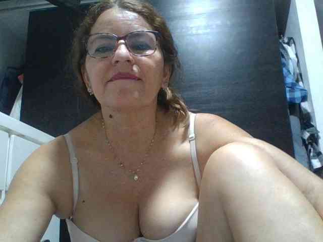 JuanitaWouti webcam