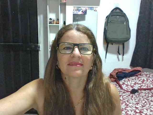 JuanitaWouti webcam