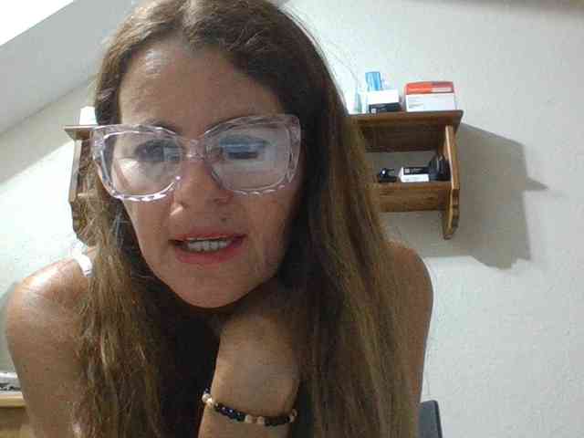 JuanitaWouti webcam