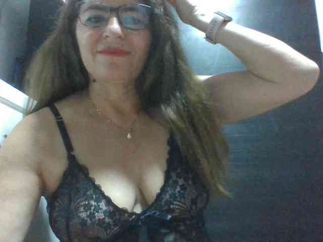 JuanitaWouti webcam