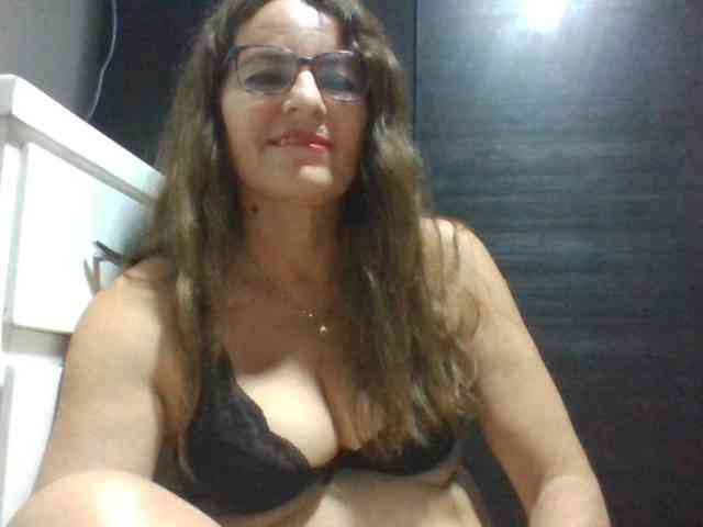 JuanitaWouti webcam