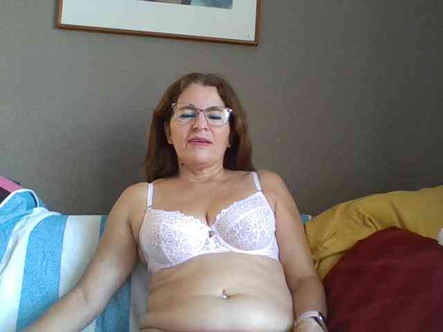 JuanitaWouti webcam