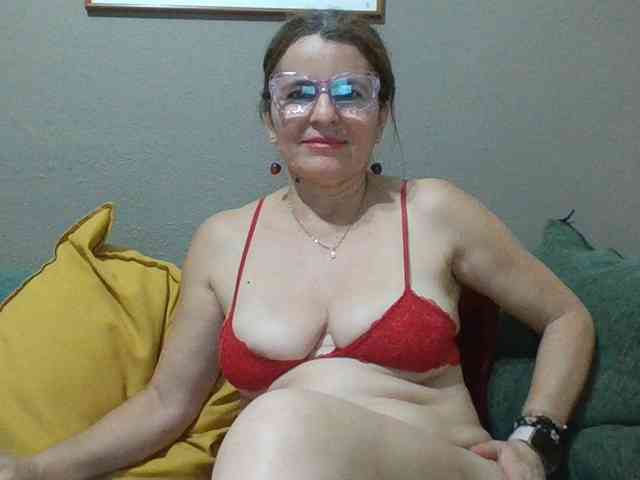 JuanitaWouti webcam