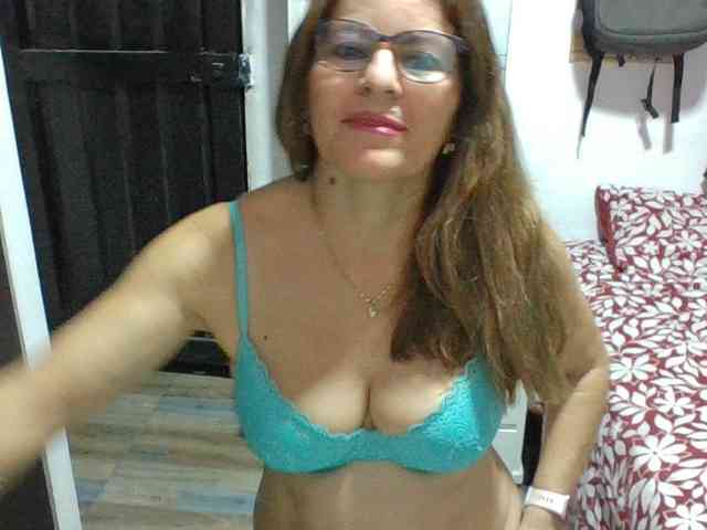 JuanitaWouti webcam