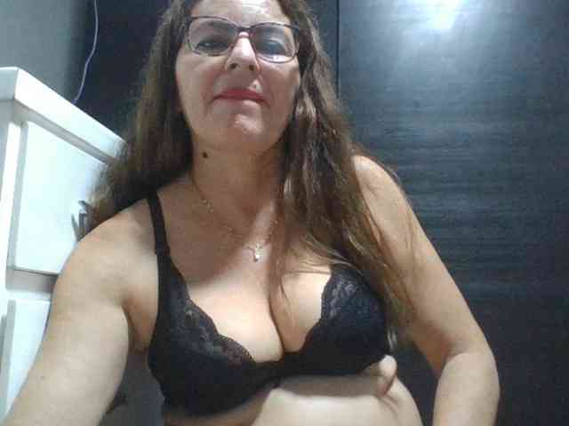 JuanitaWouti webcam
