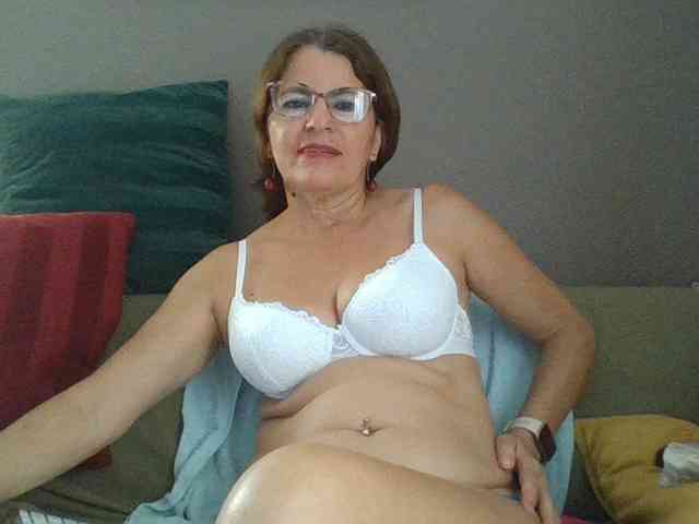 JuanitaWouti webcam
