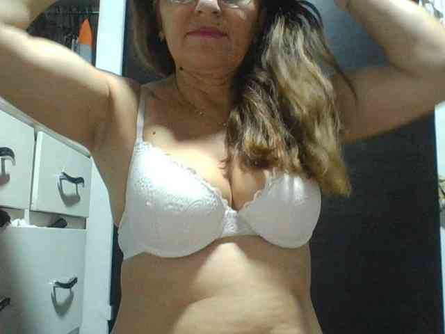 JuanitaWouti webcam