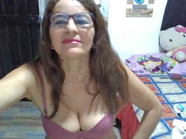 JuanitaWouti webcam