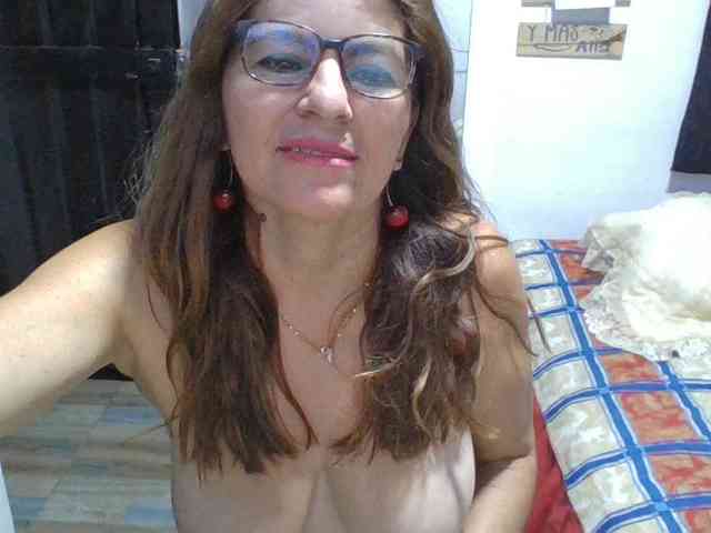 JuanitaWouti webcam