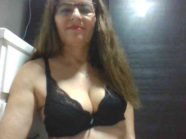 JuanitaWouti webcam