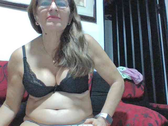 JuanitaWouti webcam
