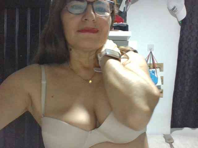 JuanitaWouti webcam