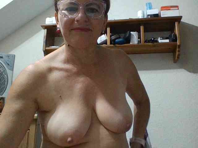 JuanitaWouti webcam