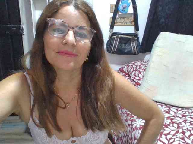 JuanitaWouti webcam