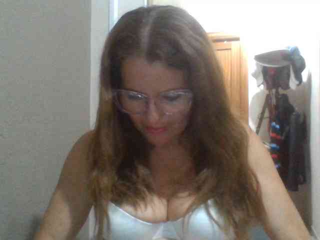 JuanitaWouti webcam