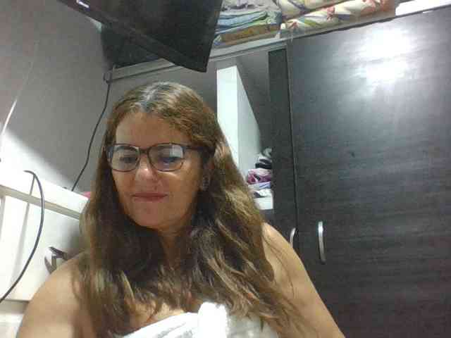 JuanitaWouti webcam