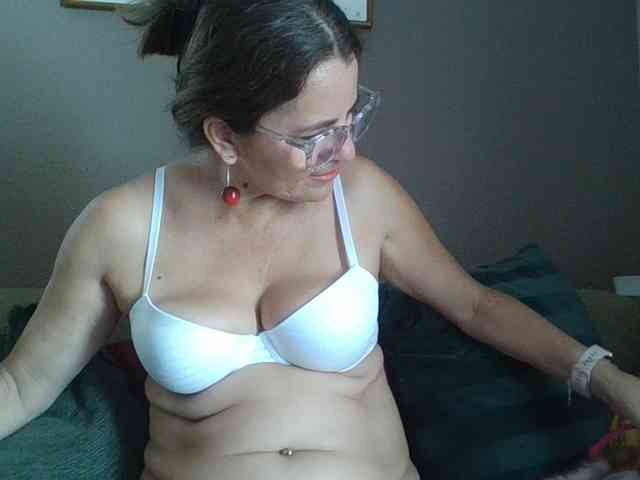 JuanitaWouti webcam