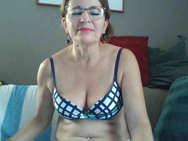 JuanitaWouti webcam