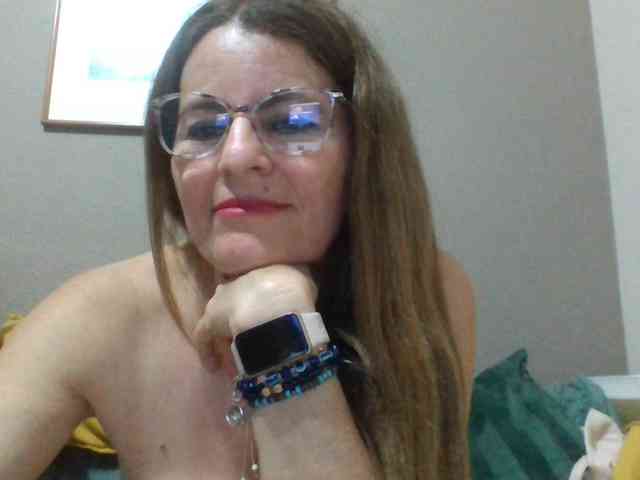 JuanitaWouti webcam