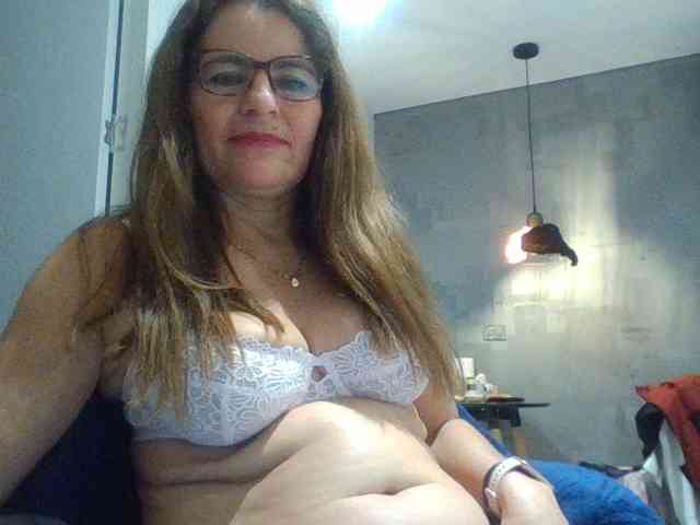 JuanitaWouti webcam