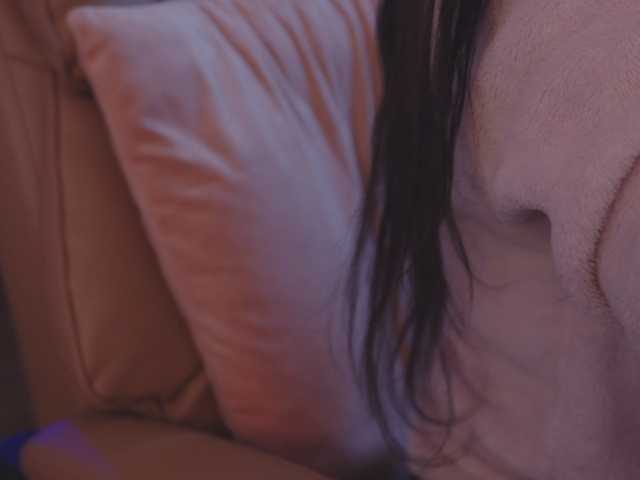 le modèle LadyOfDesire est en webcam porno dans un show sur le site bongacams, il possède les tags suivants: White/Caucasian,Brunette,Shaved