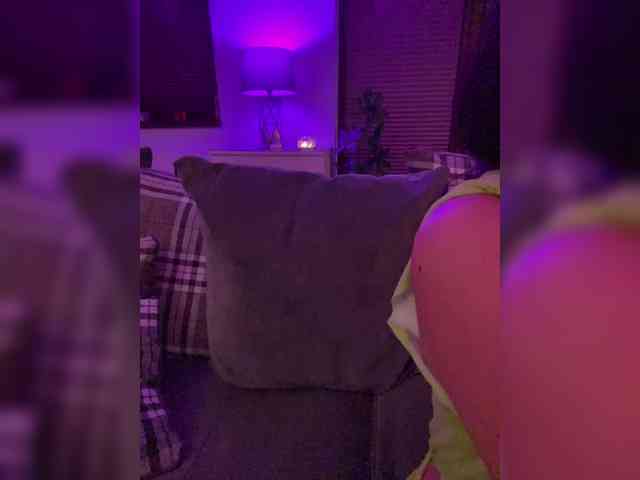 ladyofdesire's live room