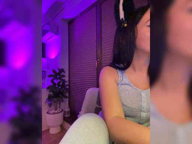 ladyofdesire's live room