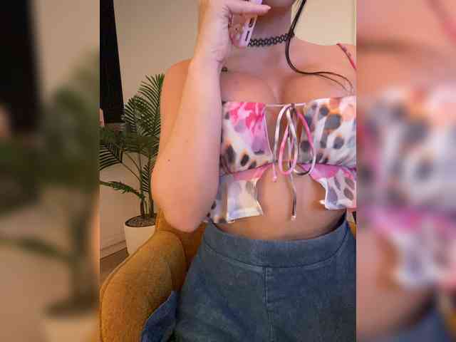 LadyOfDesire webcam