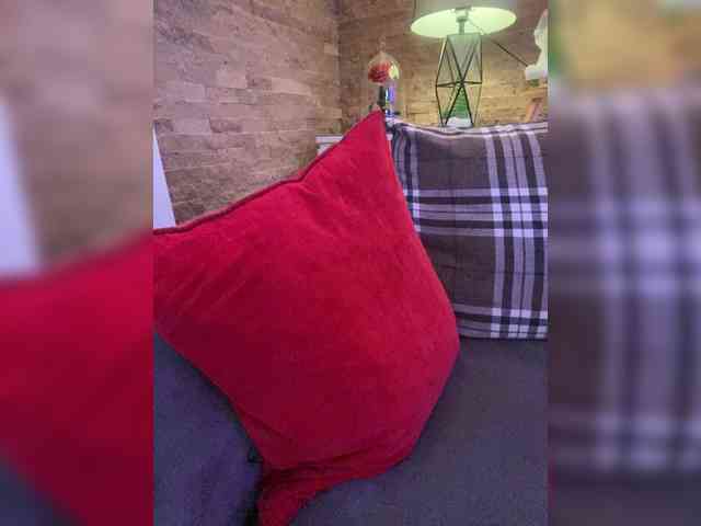 ladyofdesire's live room
