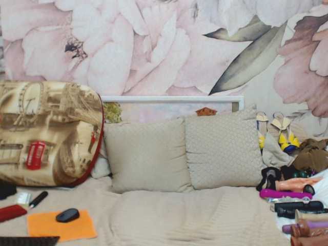 SweetyRina live webcam show