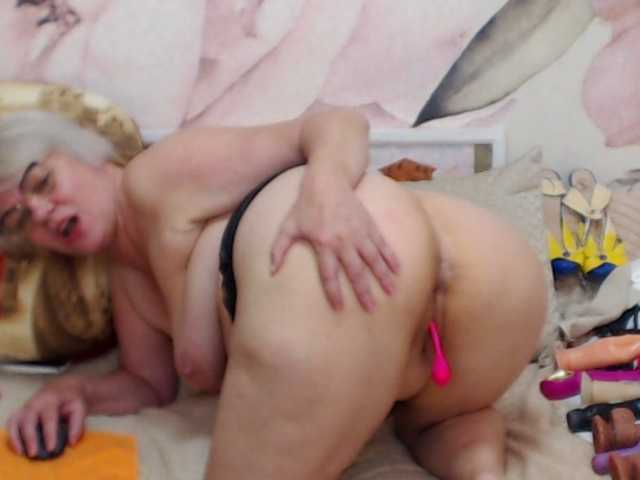madlenhairy cam belle