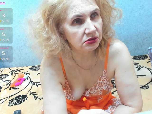 Red-hot-lips live cam preview