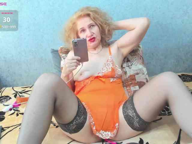Red-hot-lips webcam
