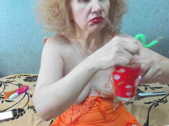 Red-hot-lips