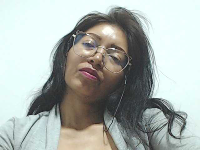 HOTTTSKIN, en directo ahora en BongaCams