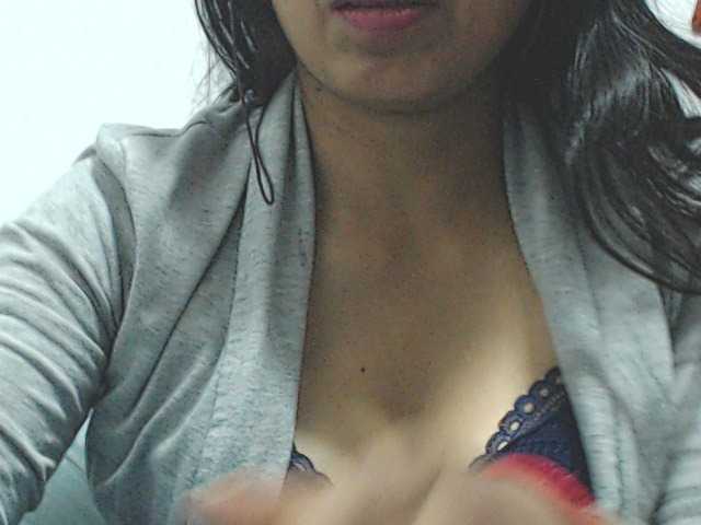 HOTTTSKIN live cam on BongaCams