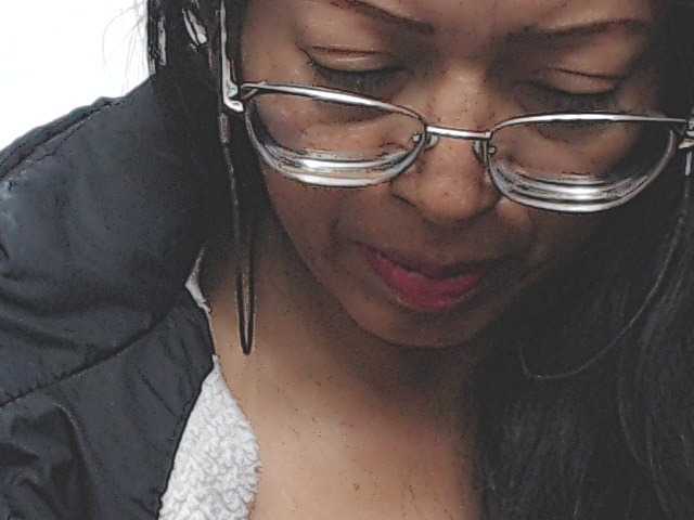 HOTTTSKIN live cam on BongaCams