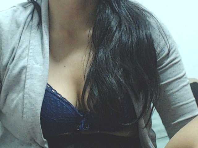 HOTTTSKIN live cam on BongaCams