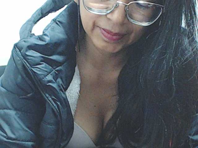 HOTTTSKIN live cam on BongaCams