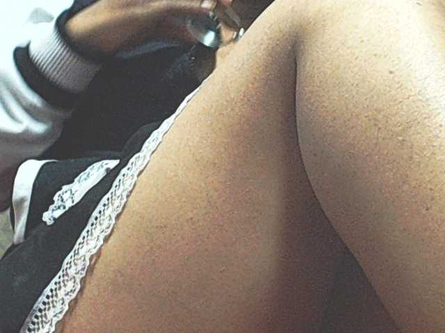 HOTTTSKIN live cam on BongaCams