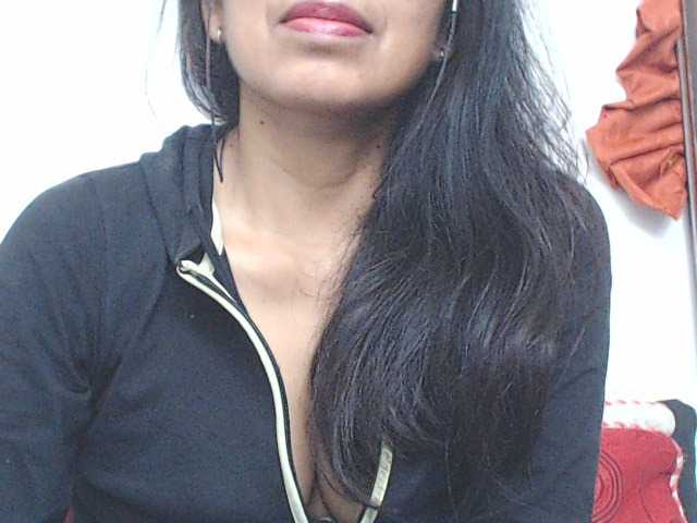 HOTTTSKIN live cam on BongaCams